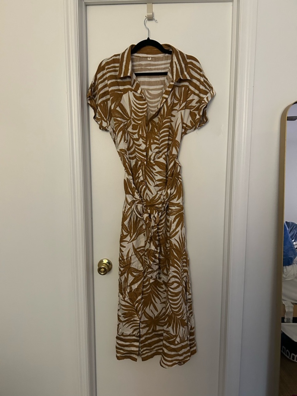 Women's Tan Leaf-Print Button-Front Dress